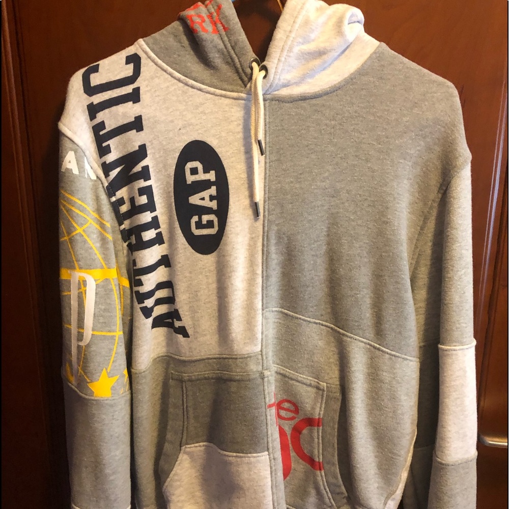 GAP hoodie